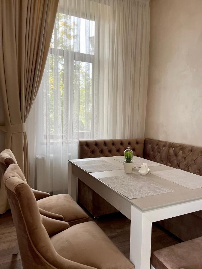 Pride Apartment Lviv Eksteriør billede