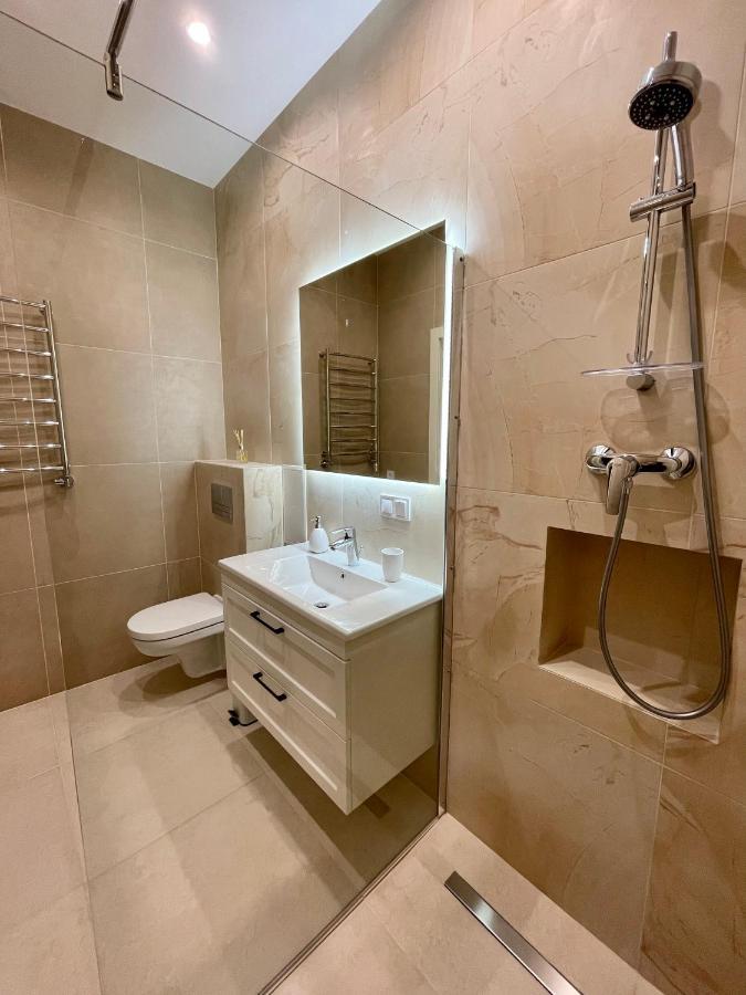 Pride Apartment Lviv Eksteriør billede