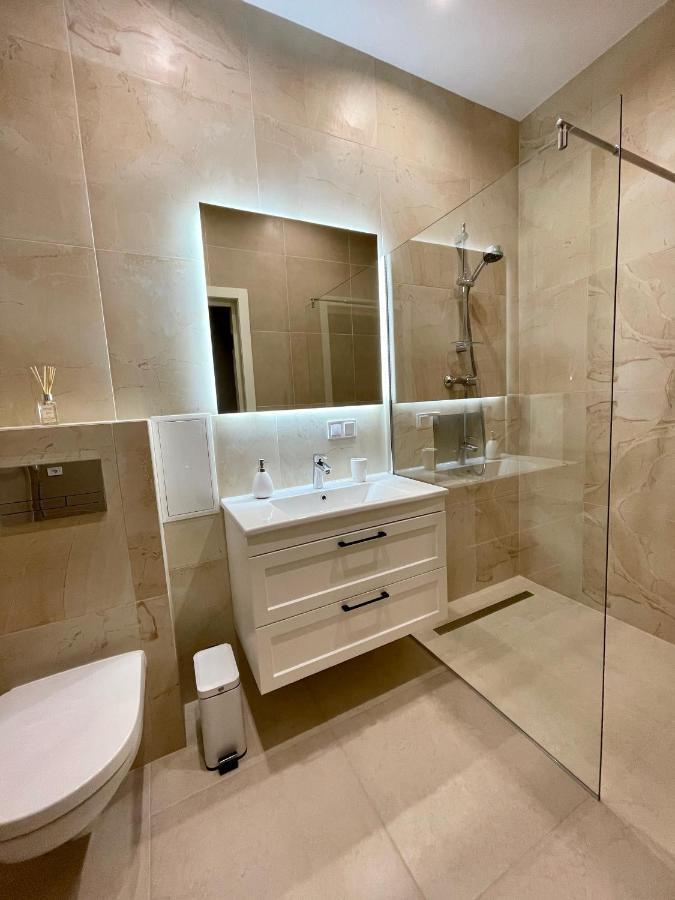 Pride Apartment Lviv Eksteriør billede