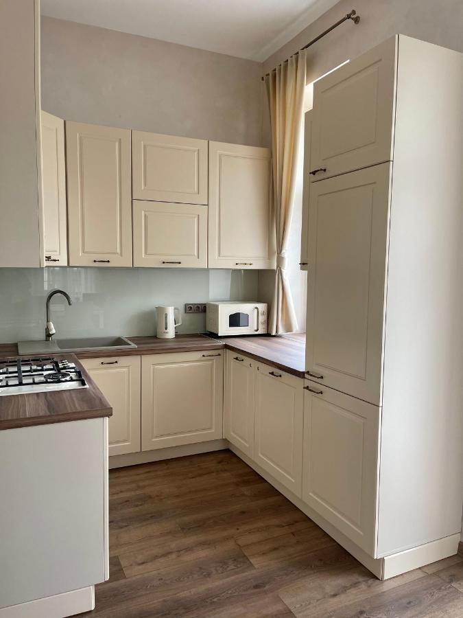 Pride Apartment Lviv Eksteriør billede
